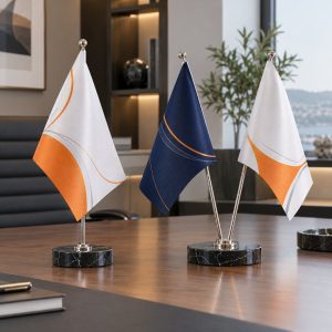 Mermer tabanlı masa bayrağı direği (temsili görsel)